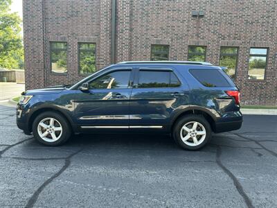 2017 Ford Explorer XLT   - Photo 2 - Tulsa, OK 74112