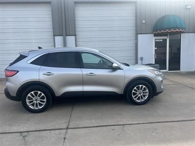 2021 Ford Escape Hybrid SE   - Photo 2 - Tulsa, OK 74112