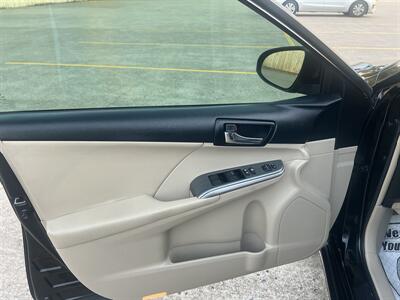 2013 Toyota Camry Hybrid XLE   - Photo 15 - Tulsa, OK 74112