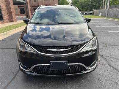 2018 Chrysler Pacifica Touring L   - Photo 3 - Tulsa, OK 74112