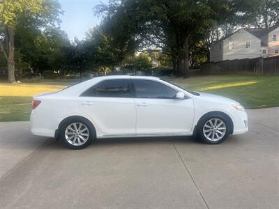 2013 Toyota Camry XLE   - Photo 2 - Tulsa, OK 74112