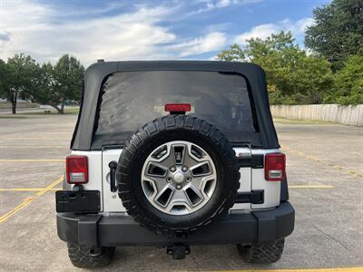 2010 Jeep Wrangler Unlimited Sport   - Photo 4 - Tulsa, OK 74112