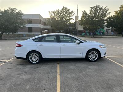 2016 Ford Fusion Hybrid S   - Photo 2 - Tulsa, OK 74112