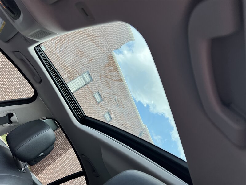 2013 BMW 5 Series 528i - Photo 11