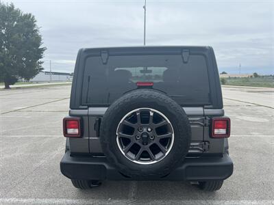 2021 Jeep Wrangler 80th Anniversary Edition   - Photo 4 - Tulsa, OK 74112