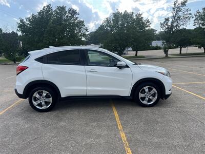 2016 Honda HR-V EX-L w/Navi   - Photo 2 - Tulsa, OK 74112