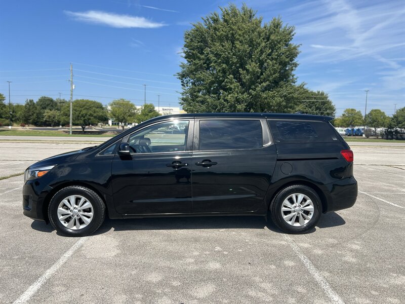 2016 Kia Sedona L   - Photo 1 - Tulsa, OK 74112