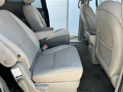 2016 Kia Sedona L   - Photo 11 - Tulsa, OK 74112