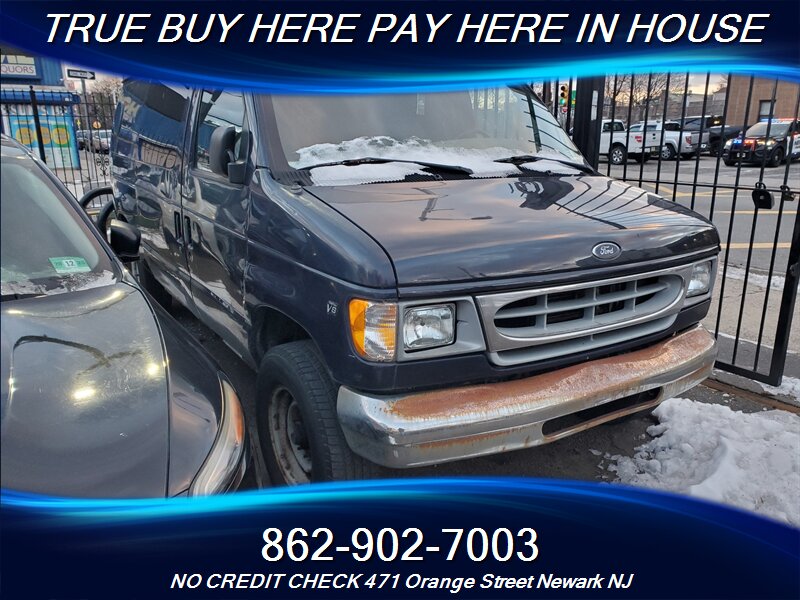 2000 Ford E-Series Van E-250   - Photo 1 - Newark, NJ 07107