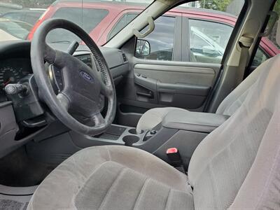 2004 Ford Explorer XLT 4dr XLT   - Photo 3 - Newark, NJ 07107