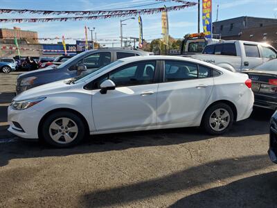 2017 Chevrolet Cruze LS Manual   - Photo 4 - Newark, NJ 07107