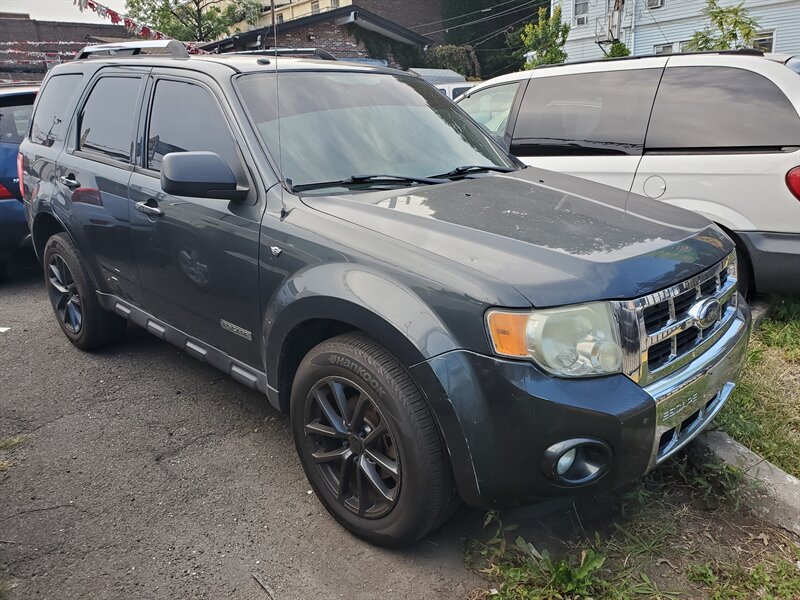 2008 Ford Escape Limited - Photo 1 - Newark, NJ 07107