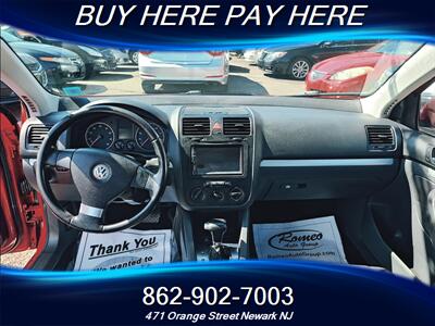 2009 Volkswagen Jetta SE PZEV   - Photo 10 - Newark, NJ 07107