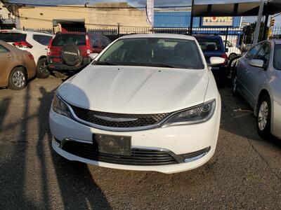 2016 Chrysler 200 Series Limited   - Photo 6 - Newark, NJ 07107