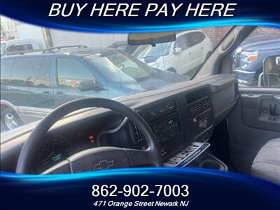 2004 Chevrolet express   - Photo 8 - Newark, NJ 07107