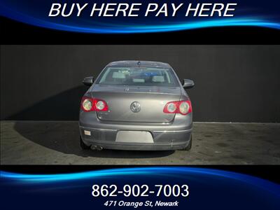 2006 Volkswagen Passat 2.0T   - Photo 6 - Newark, NJ 07107
