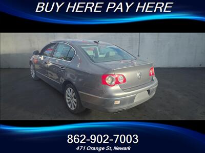 2006 Volkswagen Passat 2.0T   - Photo 5 - Newark, NJ 07107