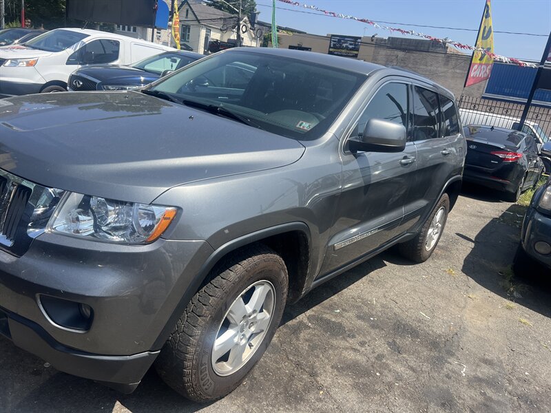 2013 Jeep Grand Cherokee Laredo - Photo 1 - Newark, NJ 07107