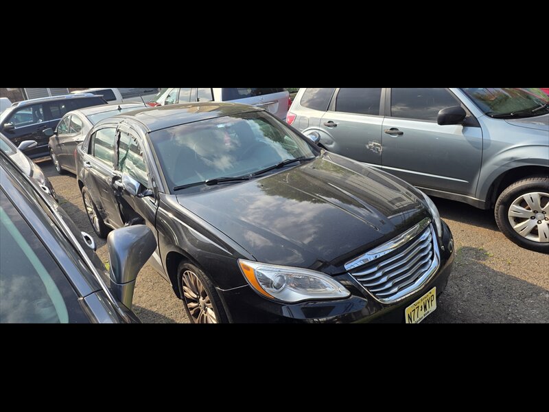 2011 Chrysler 200 Limited   - Photo 1 - Newark, NJ 07107