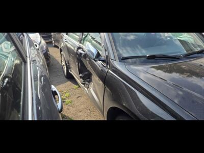 2011 Chrysler 200 Limited   - Photo 2 - Newark, NJ 07107