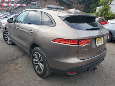 2017 Jaguar F-PACE 35t Premium   - Photo 5 - Newark, NJ 07107