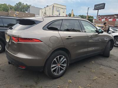 2017 Jaguar F-PACE 35t Premium   - Photo 2 - Newark, NJ 07107