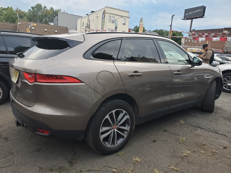2017 Jaguar F-PACE 35t Premium  