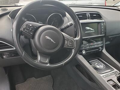 2017 Jaguar F-PACE 35t Premium   - Photo 6 - Newark, NJ 07107