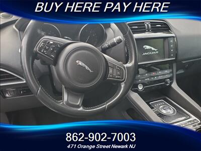 2017 Jaguar F-PACE 35t Premium   - Photo 6 - Newark, NJ 07107