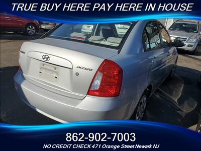 2009 Hyundai ACCENT GLS   - Photo 2 - Newark, NJ 07107