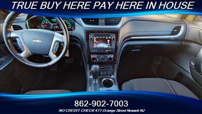 2015 Chevrolet Traverse LT   - Photo 8 - Newark, NJ 07107