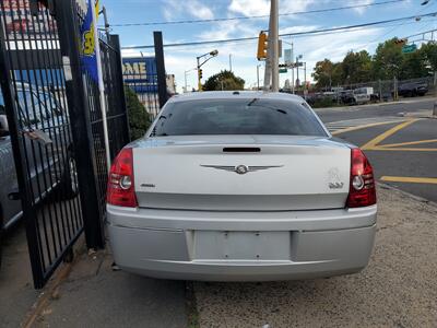 2009 Chrysler 300 Series Touring   - Photo 3 - Newark, NJ 07107