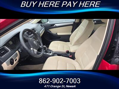 2011 Volkswagen Jetta SEL PZEV   - Photo 6 - Newark, NJ 07107