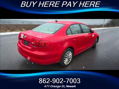 2011 Volkswagen Jetta SEL PZEV   - Photo 2 - Newark, NJ 07107