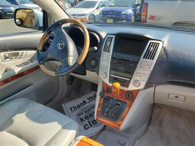 2005 Lexus RX 330   - Photo 6 - Newark, NJ 07107
