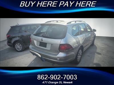 2011 Volkswagen Jetta SportWagen S PZEV   - Photo 2 - Newark, NJ 07107