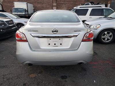 2013 Nissan Altima 3.5 S   - Photo 7 - Newark, NJ 07107
