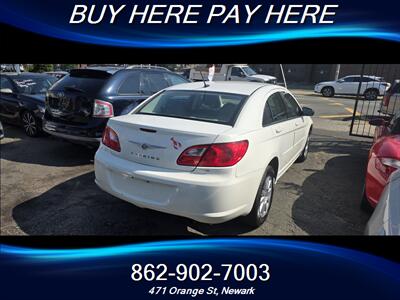 2010 Chrysler Sebring Touring   - Photo 4 - Newark, NJ 07107