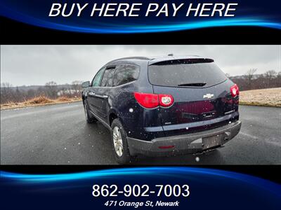 2011 Chevrolet Traverse LT   - Photo 4 - Newark, NJ 07107
