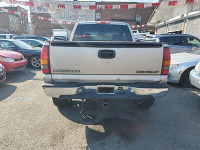 2000 Chevrolet Silverado 1500 3dr   - Photo 3 - Newark, NJ 07107