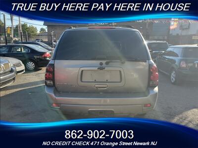 2006 Chevrolet Trailblazer LS LS 4dr SUV   - Photo 3 - Newark, NJ 07107