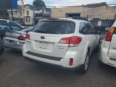 2013 Subaru Outback 2.5i Premium   - Photo 2 - Newark, NJ 07107