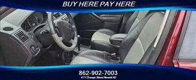 2007 Ford Focus ZX5 S   - Photo 6 - Newark, NJ 07107