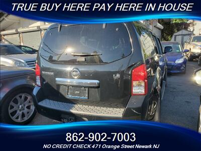 2010 Nissan Pathfinder S   - Photo 4 - Newark, NJ 07107