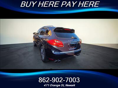 2012 Porsche Cayenne S   - Photo 4 - Newark, NJ 07107