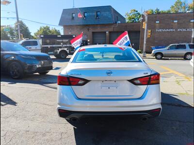2019 Nissan Altima 2.5 SR   - Photo 5 - Newark, NJ 07107