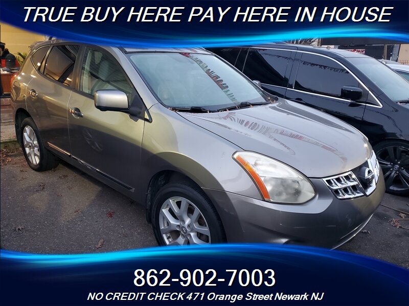 2012 Nissan Rogue SV's photo