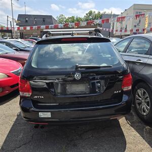 2011 Volkswagen Jetta SportWagen S   - Photo 5 - Newark, NJ 07107