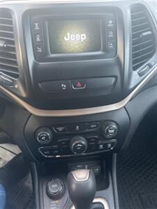 2016 Jeep Cherokee Latitude   - Photo 9 - Newark, NJ 07107