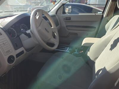 2011 Ford Escape XLS   - Photo 4 - Newark, NJ 07107